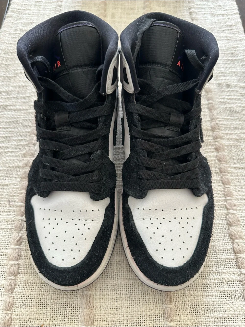 Jordan Air Jordan 1 Mid SE White Black Purple